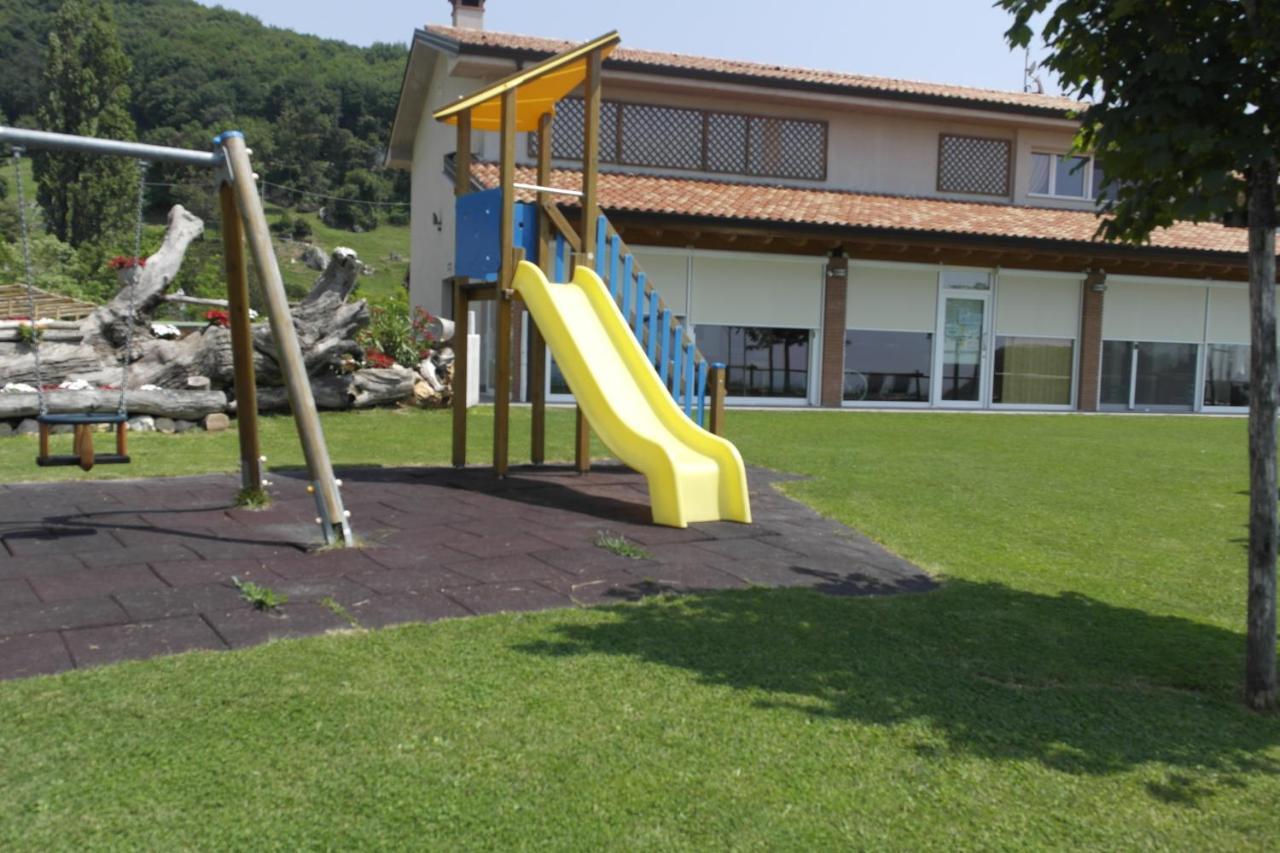 Agriturismo Fattoria Monte Baldo Vista Lago Caprino Veronese Kültér fotó